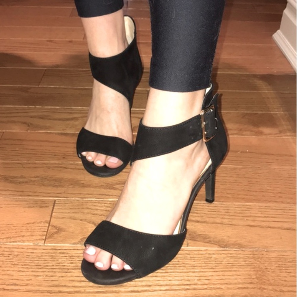 Jessica Simpson black faux suede ankle strap